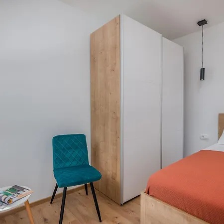 Nevera 2 * 瓦比尼科